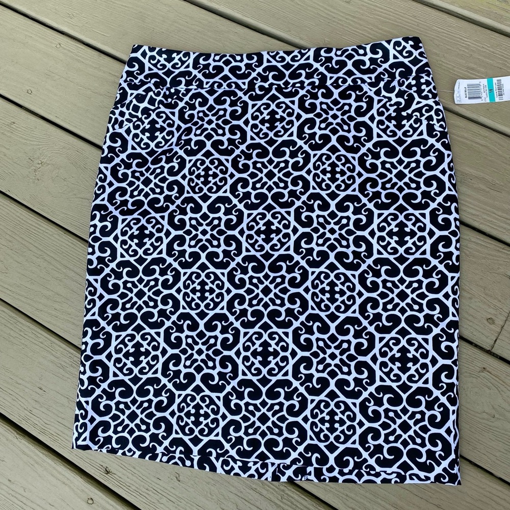 NWT Charter Club - Black & white abstract pattern midi lined skirt, Size: 16